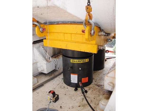 HCL1002, 100 Tonnen Tragfähigkeit, 50 mm Hub, einfachwirkender Hydraulikzylinder mit hoher Tonnage und Sicherungsmutter