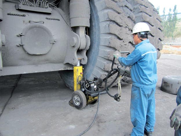 PRASA15016L, 150 Tonnen, 394 mm Hub, pneumatischer POW'R-RISER-Heber