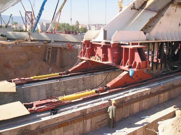RR20024, 221 ton Capacity, 610 mm Stroke, Double-Acting, General Purpose Hydraulic Cylinder