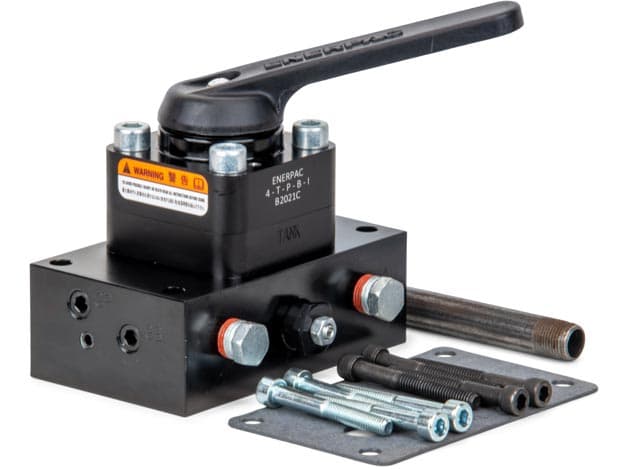 VM43, Pump Mounted Directional Control Valve, Manual, 4-way, 3-position, Tandem Center