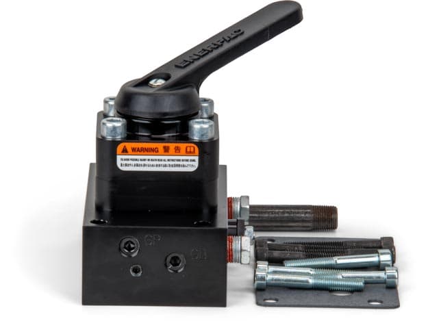 VM43, Pump Mounted Directional Control Valve, Manual, 4-way, 3-position, Tandem Center