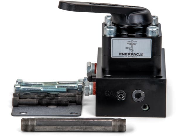 VM43, Pump Mounted Directional Control Valve, Manual, 4-way, 3-position, Tandem Center