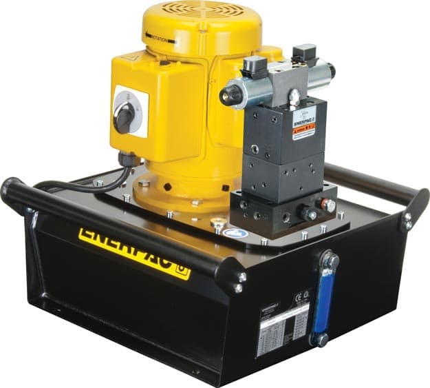 ZE4310SW, elektrische Hydraulikpumpe, 3/3-Magnetventil, Schaltkasten und LCD, 10,0 Liter nutzbares Öl, 0,82 l/min Öldurchfluss bei 700 bar, 380–415 V